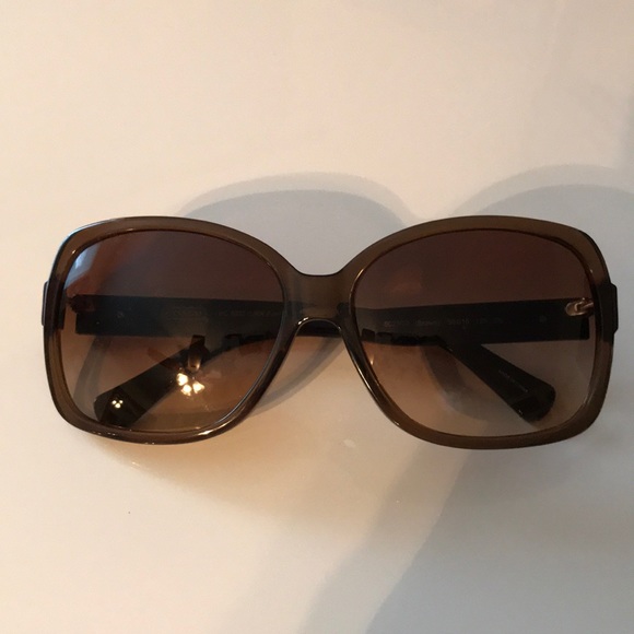 Women’s Coach sunglasses - Picture 1 of 6